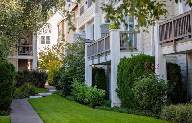 exterior building and balconies at Lionsgate South, Oregon