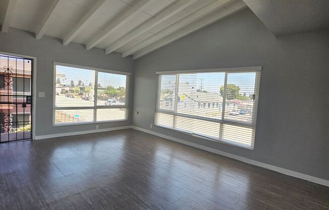 Beautiful Spacious 1 Bed/1 Bath Apartment Parking Available $1750 $1K OFF the 1st Month!