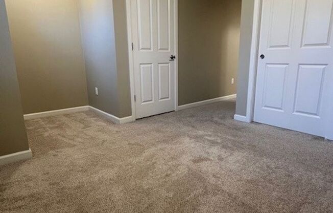 2 beds, 2.5 baths, 1,345 sqft, $2,200, Unit 1342-103