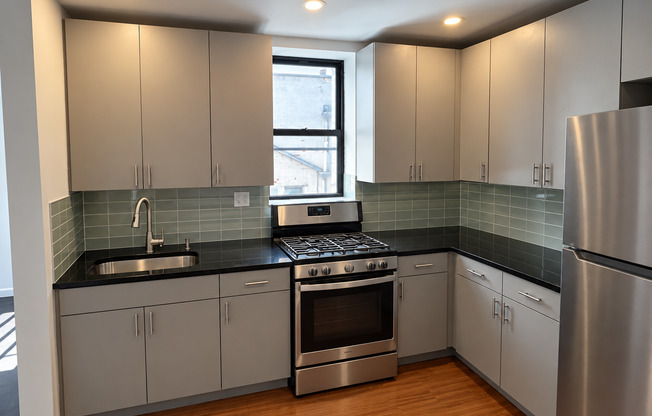 2 beds, 1 bath, 800 sqft, $3,300, Unit 16