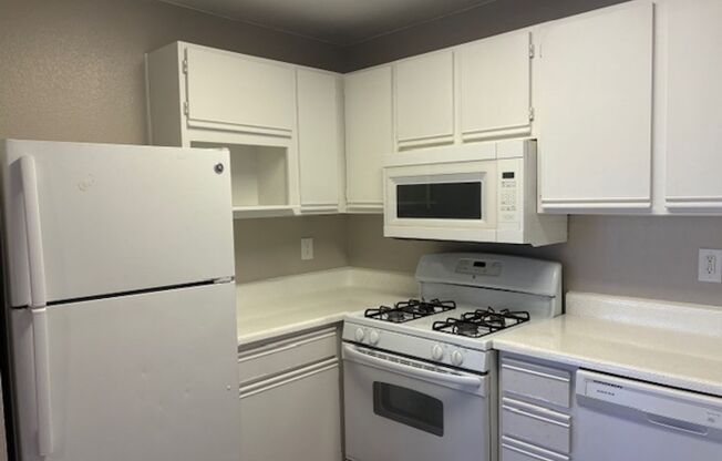 2 beds, 2 baths, 1,085 sqft, $1,356, Unit CA 5155-213