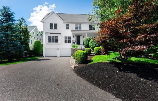 14 BRATTLE LN