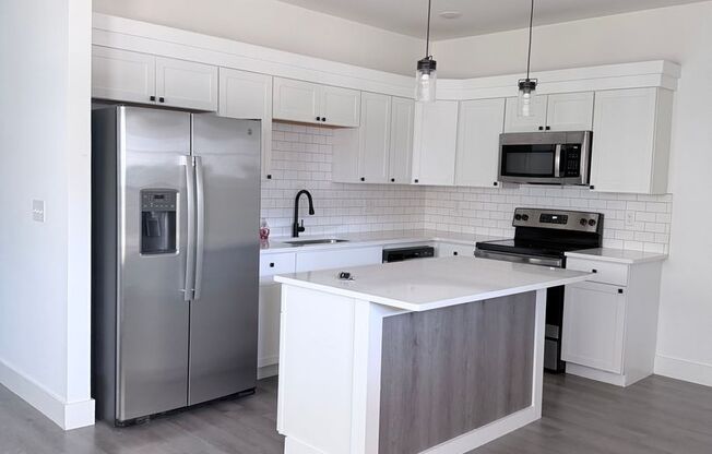 3 beds, 2.5 baths, 1,366 sqft, $1,499, Unit 1359