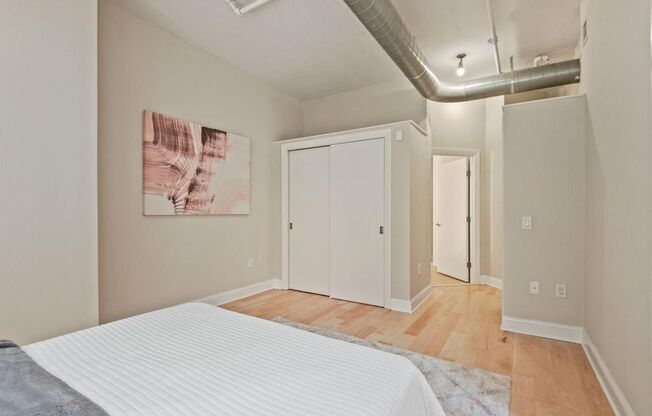 2 beds, 2 baths, $3,300, Unit # 105