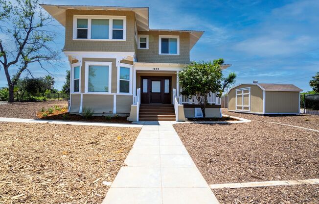 Beautiful Two-Story 4-Bedroom Historic Home in Redlands!
