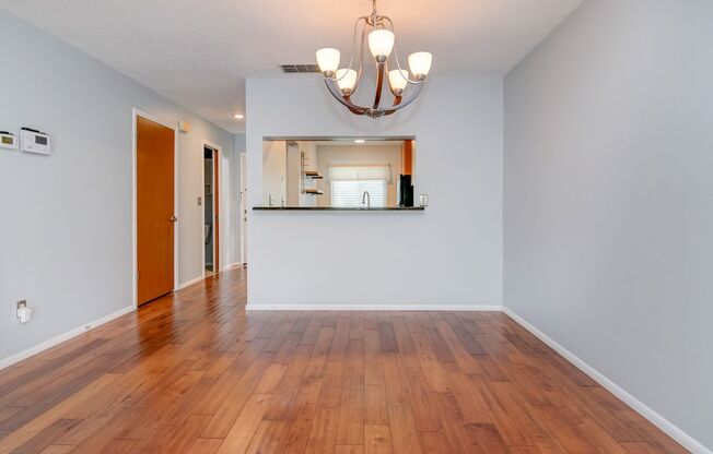 Cozy Move-in ready 2 Bed / 2.5 Bath Townhouse in Sandlewood Creek in Winter Park!