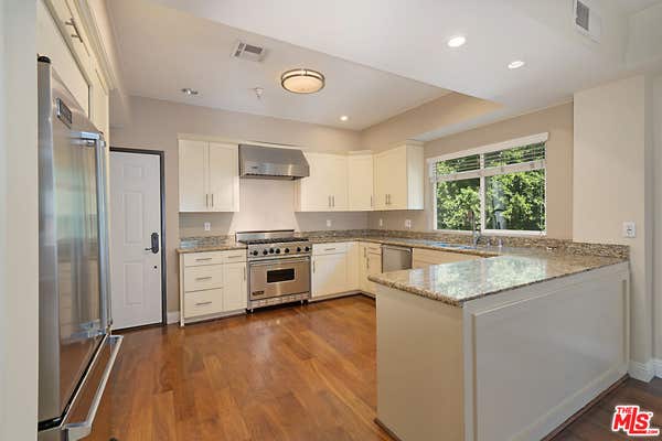 4428 FULTON AVE