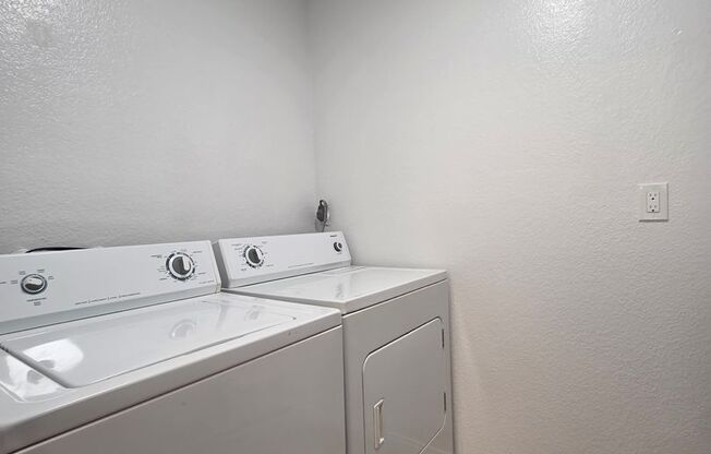 2 beds, 2 baths, $1,575, Unit # 1007