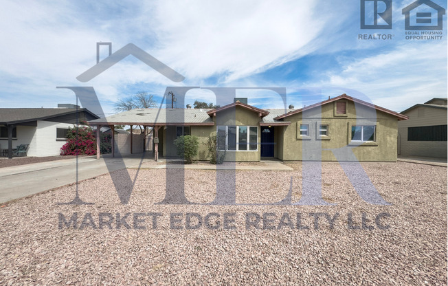 4Bed/2Bath House at Alma School Rd/Ray Rd! Ready for Immediate Move-In! -- FENCED-IN YARD! NO HOA!