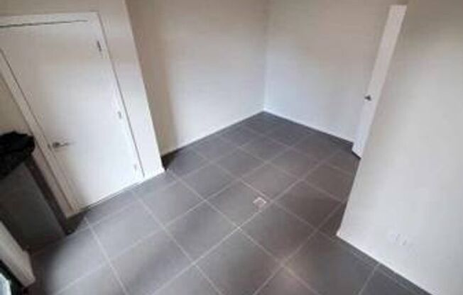 Studio, 1 bath, $1,350, Unit FURN 1