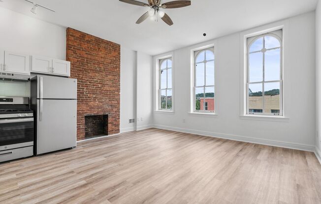 2304 1/2 E Carson Street