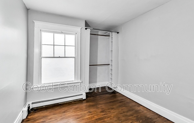 1209 HERTEL AVE