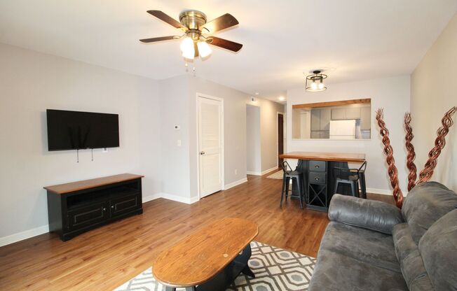 2 beds, 2 baths, $695