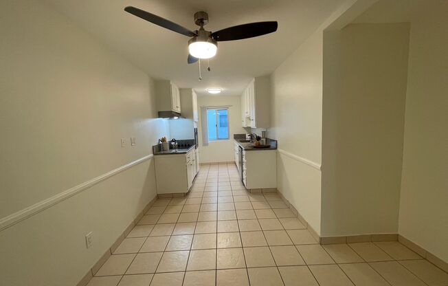 2 beds, 2 baths, 950 sqft, $2,650, Unit 12