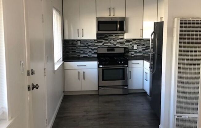 1523 8th Ave, Oakland, CA 94606