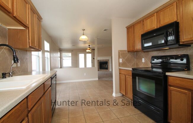 4 beds, 2.5 baths, $1,675