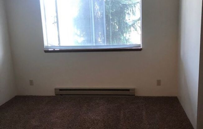 2 beds, 1.5 baths, 900 sqft, $1,650, Unit A205