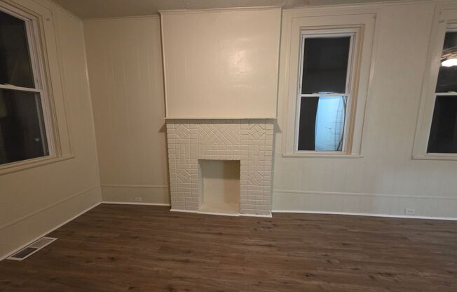 Updated 2 bedroom 1 bath house!