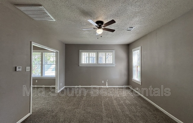 1101 PARKER ST