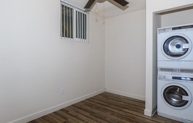 2 beds, 1 bath, 875 sqft, $2,416, Unit Unit 28