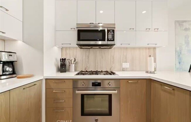 1 bed, 1 bath, 790 sqft, $5,300, Unit 1601