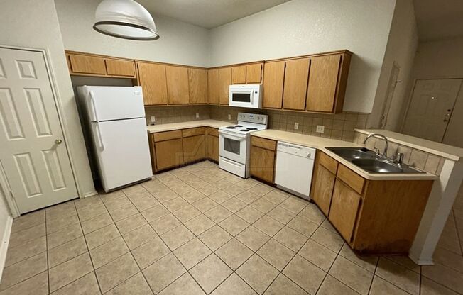 3 beds, 2 baths, $1,295, Unit 207 Dale Earnhardt Unit A