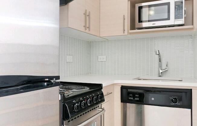 1 bed, 1 bath, $4,600, Unit 112