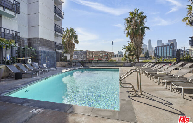 2 beds, 2 baths, 1,290 sqft, $3,700, Unit 439