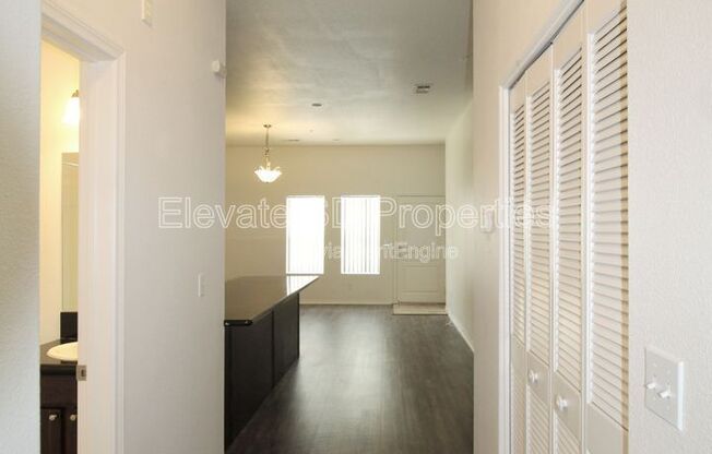 3 beds, 2 baths, 1,747 sqft, $3,595, Unit 301