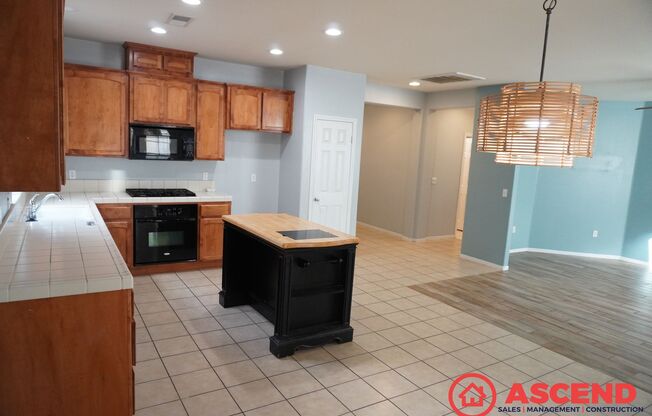 3 beds, 2 baths, $2,300