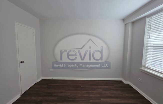 2 beds, 1 bath, 752 sqft, $995, Unit 1301-4