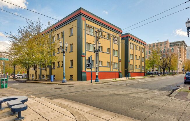 Studio, 1 bath, 600 sqft, $1,050, Unit 211