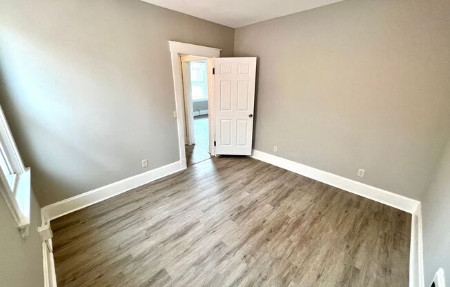 3 beds, 1 bath, 1,060 sqft, $1,400, Unit Unit 2