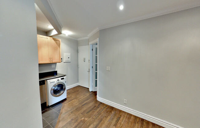 416 E 13th Street