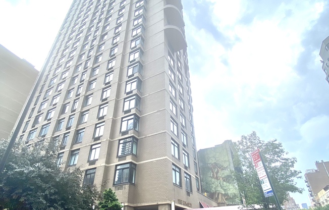 1292 1300 1 AVE