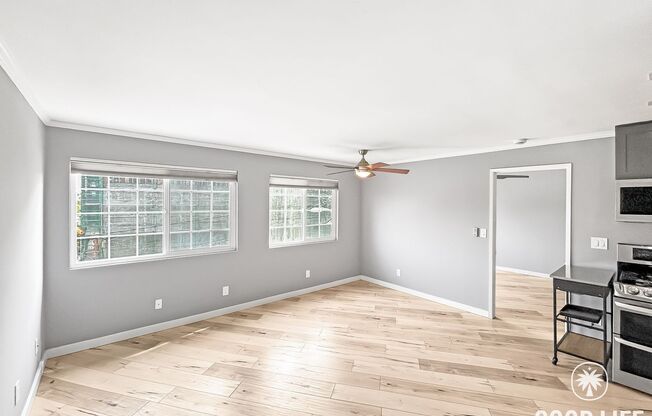 Beautiful 2BD/2BA W/ Reserved Parking and In-Unit Laundry in North Park!