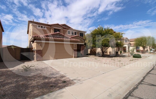 6512 S 72 LN