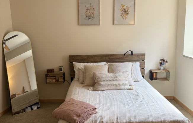 1 bed, 1.5 baths, 1,022 sqft, $2,125, Unit 503