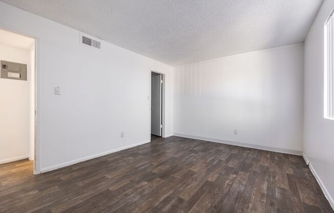 2 beds, 1 bath, 780 sqft, $1,149, Unit 11502