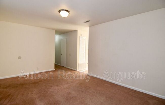 2920 ROLLINGWOOD DR