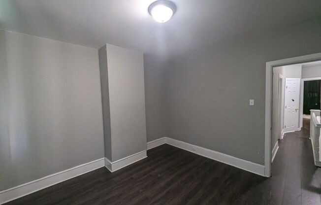 3 beds, 1 bath, $1,250