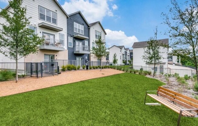 1000 FT WORTH AVE
