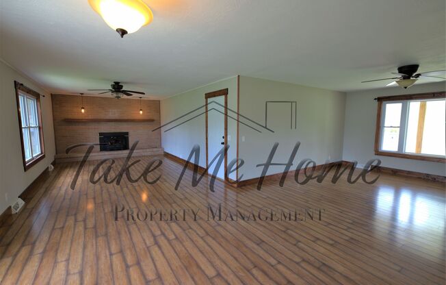 3 beds, 2 baths, $1,595