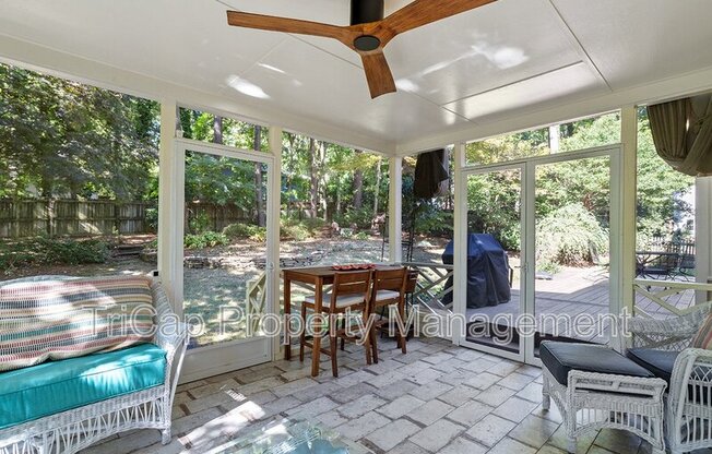 2113 HAMRICK DR