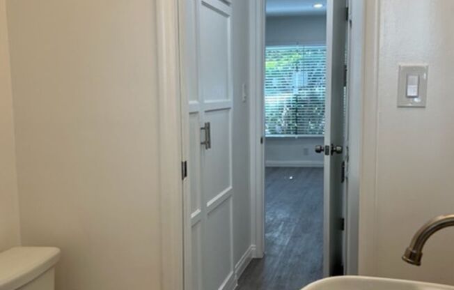 Studio, 1 bath, 400 sqft, $1,850, Unit 1249 A