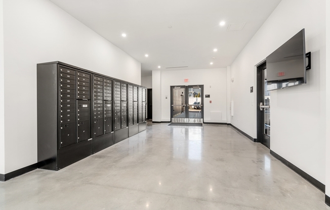 Studio, 1 bath, 440 sqft, $2,300, Unit 309