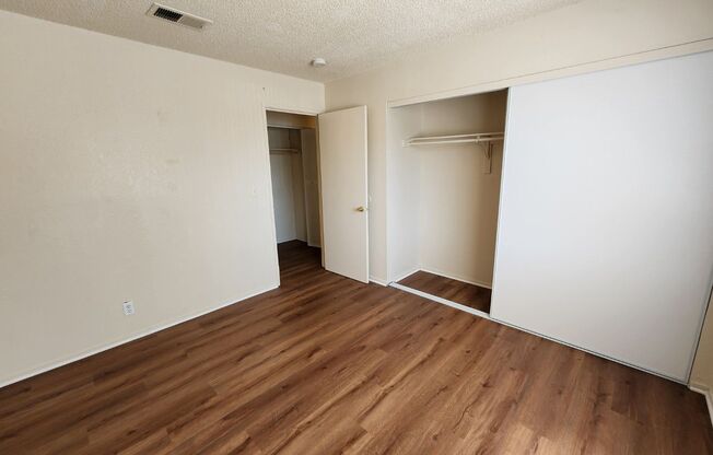 2 beds, 2 baths, 918 sqft, $1,175, Unit Unit B