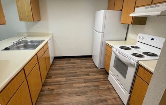 2 beds, 2 baths, 1,027 sqft, $1,450, Unit 39