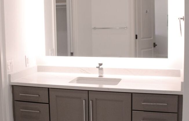 1 bed, 1 bath, 685 sqft, $1,695, Unit 312H