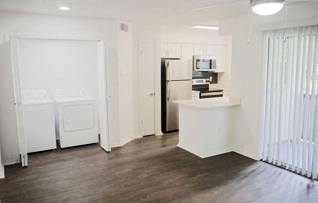 1 bed, 1 bath, 651 sqft, $1,190